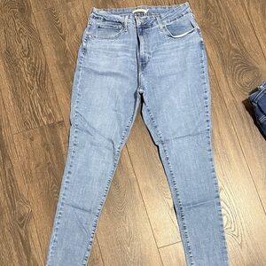 Levi's Light Blue Women's Skinny Jeans